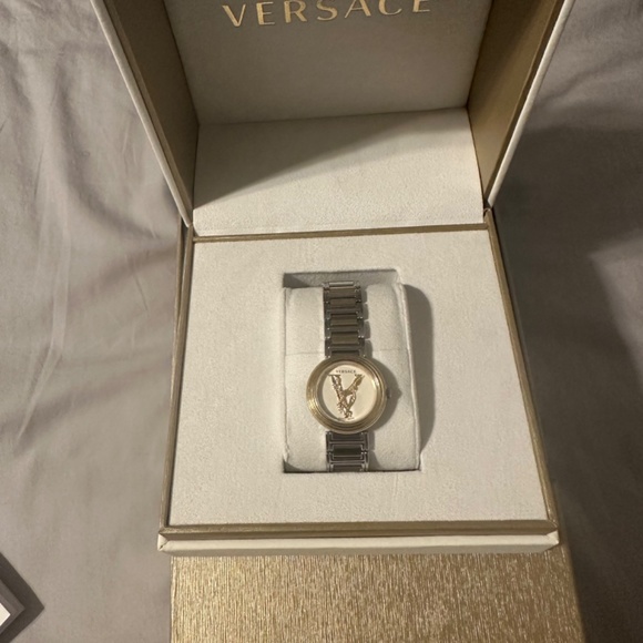Gold and silver (band) Authentic Versace watch main image 4